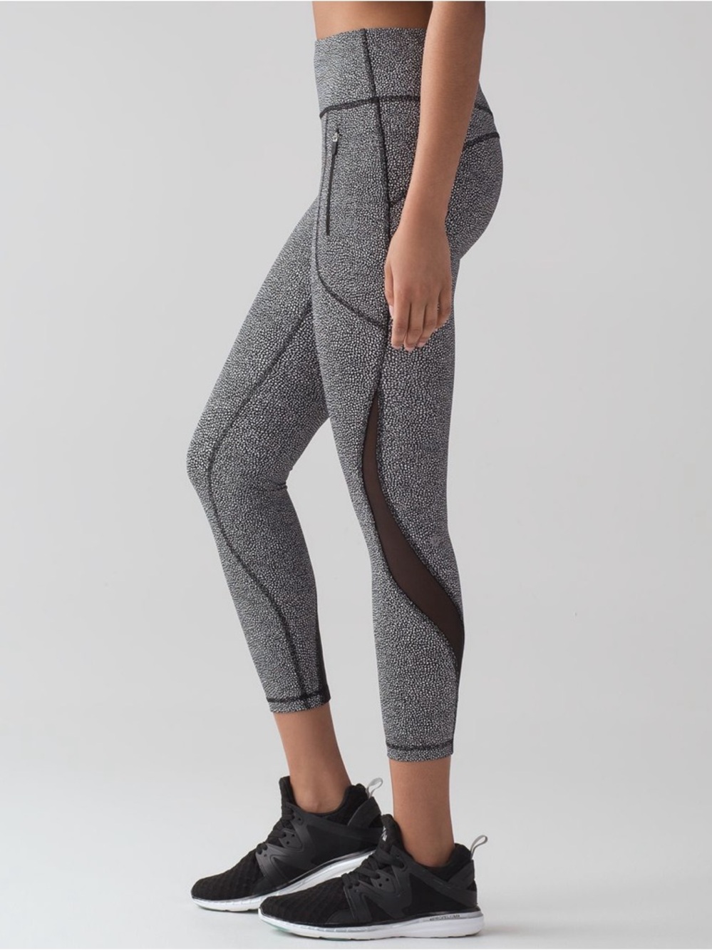Lululemon Sz 4 Invigorate 7/8 Tight Grey Pattern